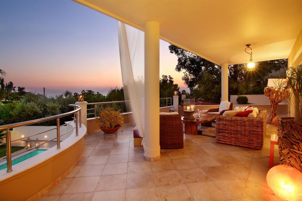 Luxury Villa Sea Melody Palaiá Fókaia Exterior foto